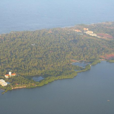 Hotel Lagoon Paradise Негомбо Экстерьер фото