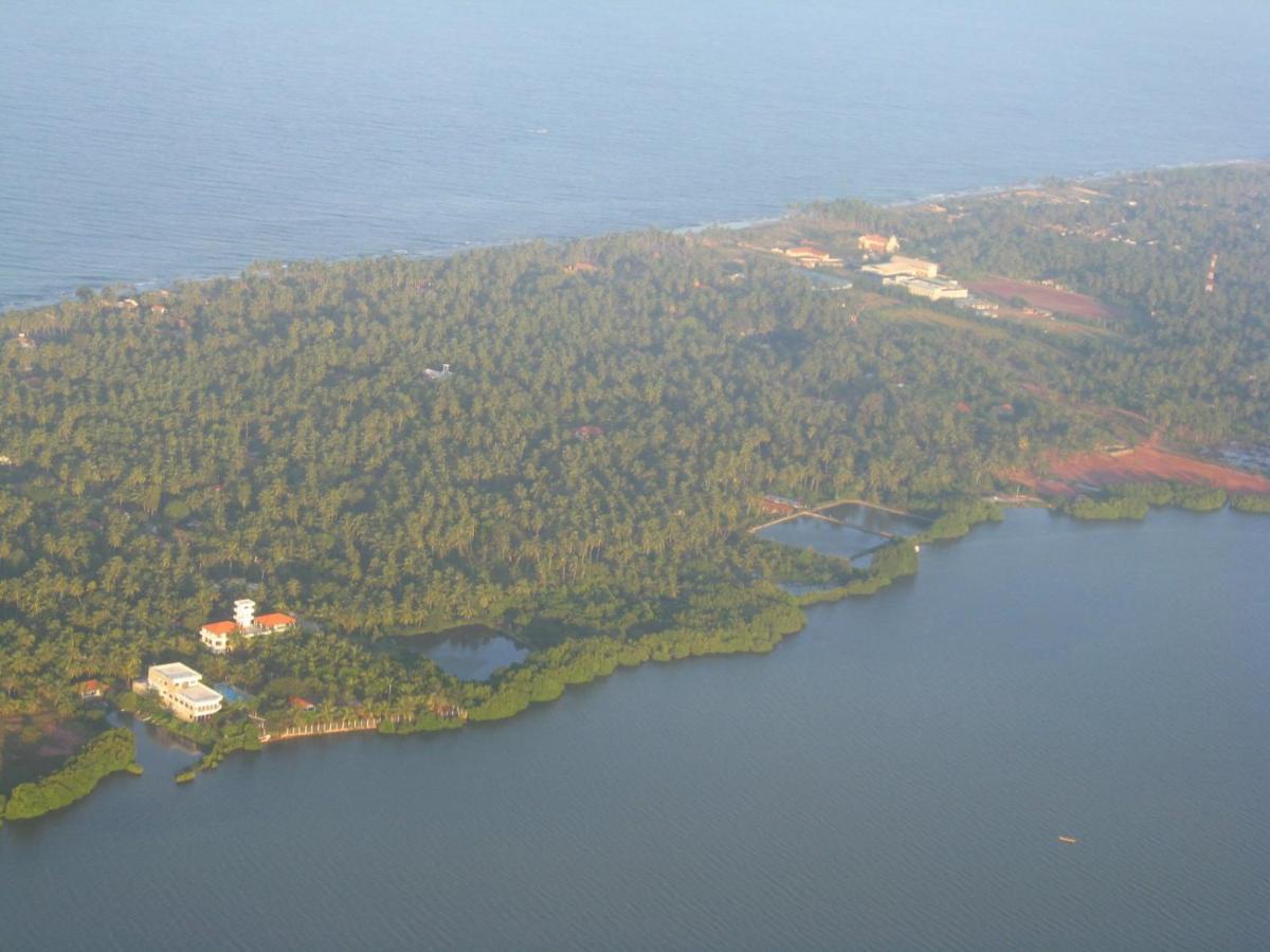 Hotel Lagoon Paradise Негомбо Экстерьер фото